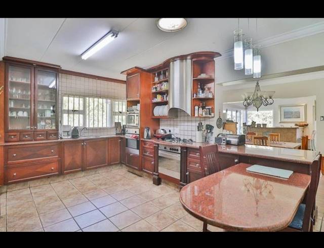 5 BEDROOM HOUSE FOR SALE IN WATERKLOOF